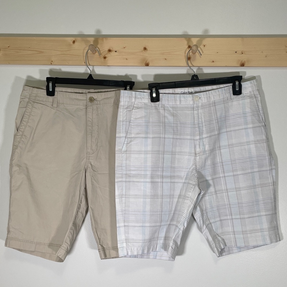 2 Calvin Klein Tan and White Plaid Men's Shorts